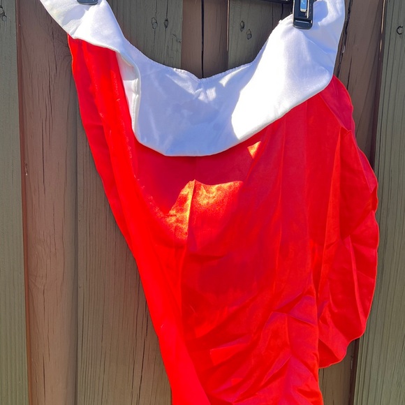 Woman Snow White Costume - Red, Blue, Yellow - Picture 4 of 8